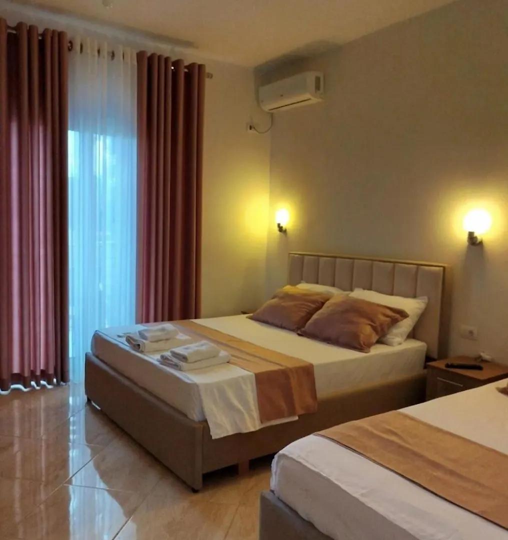 Apartments Tini Εξαμίλιο Αλβανία